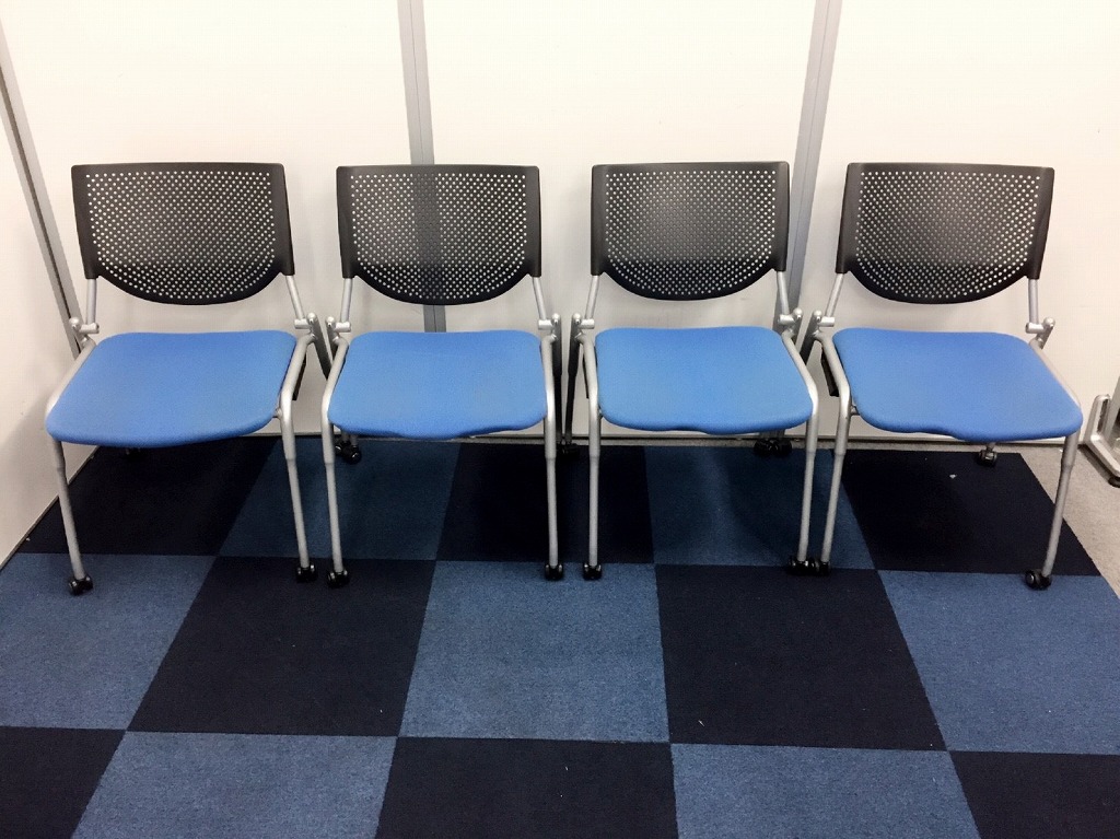 【スタッキングチェアセット】プロスタックシリーズが4脚セットでお得！ミーティングルームやリラクゼーションルームに導入は如何でしょうか。
                        プロスタック
                                    中古
            