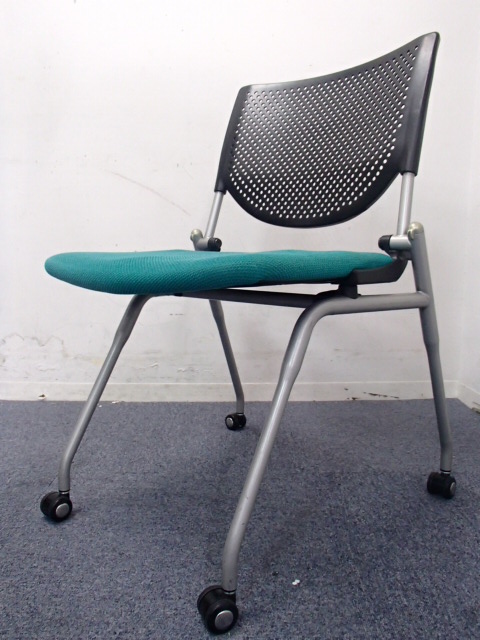 【１３脚入荷！】オカムラ製｜らくらく収納出来るオシャレなネスティングチェア！	
                        プロスタック
                                    中古
            