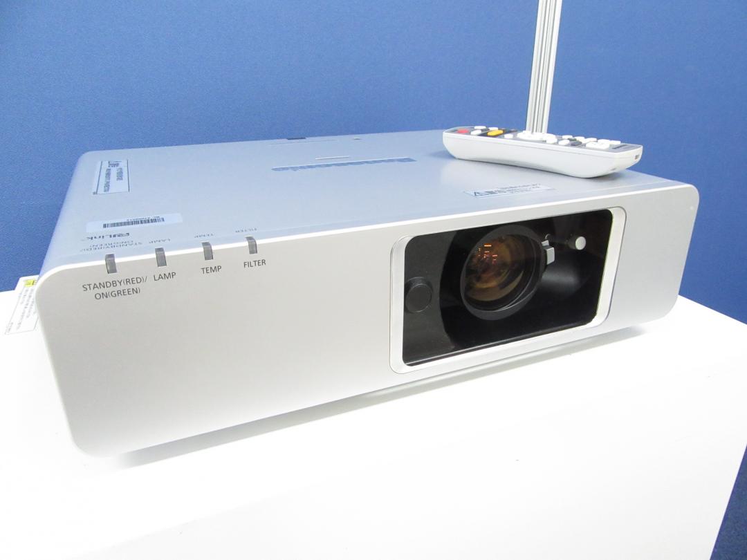 [レア商品入荷！]パナソニック　液晶プロジェクター PT-FW300NT[会議室やホームシアターに]
                        
                                    中古
            