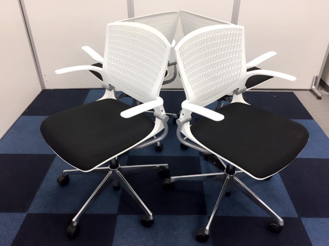 【4脚セット商品～さらにお求め安く～】【2014年製　状態良好品の入荷です！】　okamura  Grata(グラータ)【高機能軽量オフィスチェア】 
                        グラータ
                                    中古
            