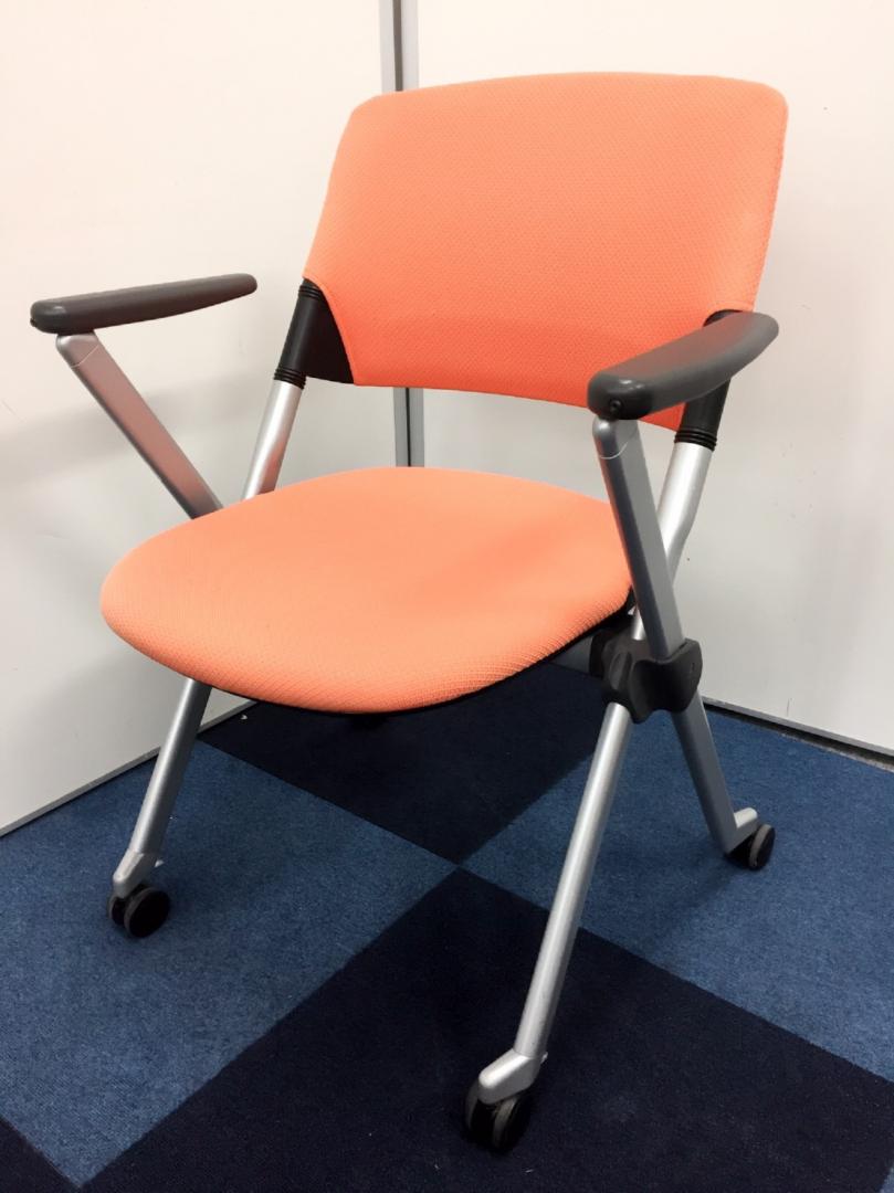 【高機能デザイナーズチェア】オカムラ　リータチェア　固定肘　オレンジ【ロット商品お探しのお客様必見！】
                        リータ
                                    中古
            