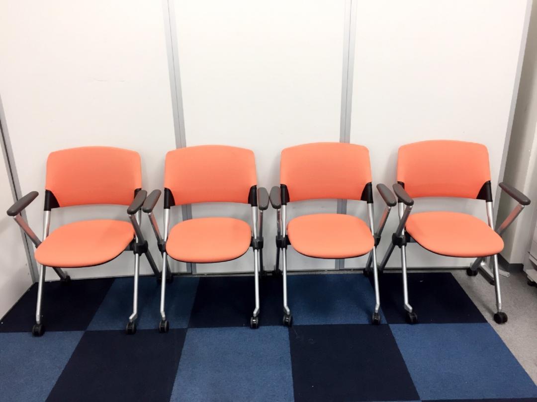 【4脚セット】【高機能デザイナーズチェア】オカムラ　リータチェア　固定肘　オレンジ【ロット商品お探しのお客様必見！】
                        リータ
                                    中古
            