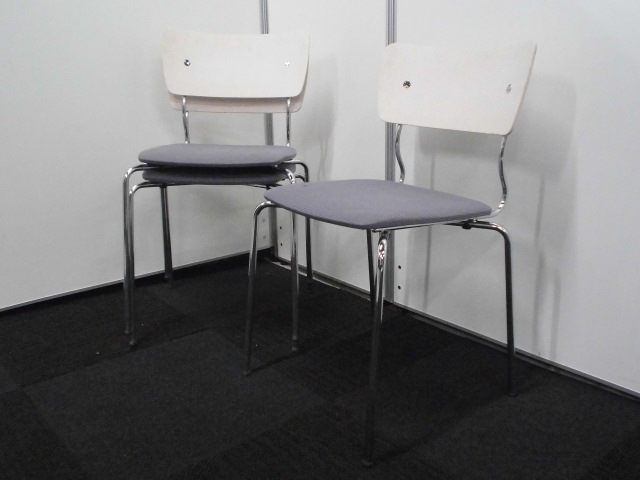 【３脚セットが安い！】ブルーグレー色がお洒落なミーティングチェア。重ねて収納可！
                        
                                    中古
            