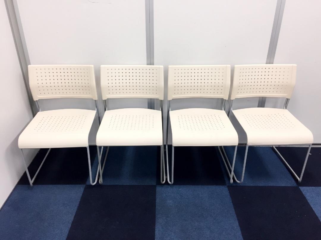 【おつとめ品】【お得な4脚セット商品!】コスト重視のお客様必見!!メンテナンスいらず!!アリスチトセ　スタッキングチェア【ミーティングチェア】
                        
                                    中古
            