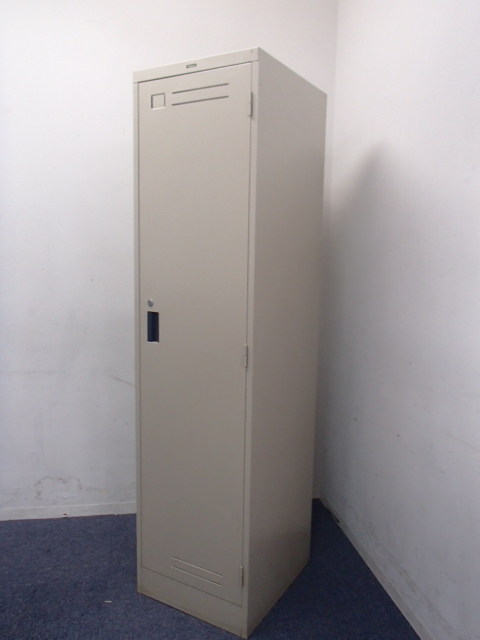 【1台入荷！】コクヨ製｜片開き書庫｜書類整理におすすめ！
                        
                                    中古
            