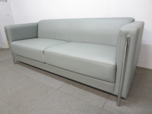 【受付用・休憩スペース用としてもオススメ！】■オリバー製　ワイドソファー　■グレー（レザー張り）
                        oliverf(オリバー)
                                    中古
            