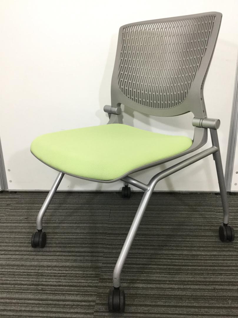 【在庫入替セール品】収納簡単ネスティングチェア｜親しみやすいカラーです
                        グラータ
                                    中古
            