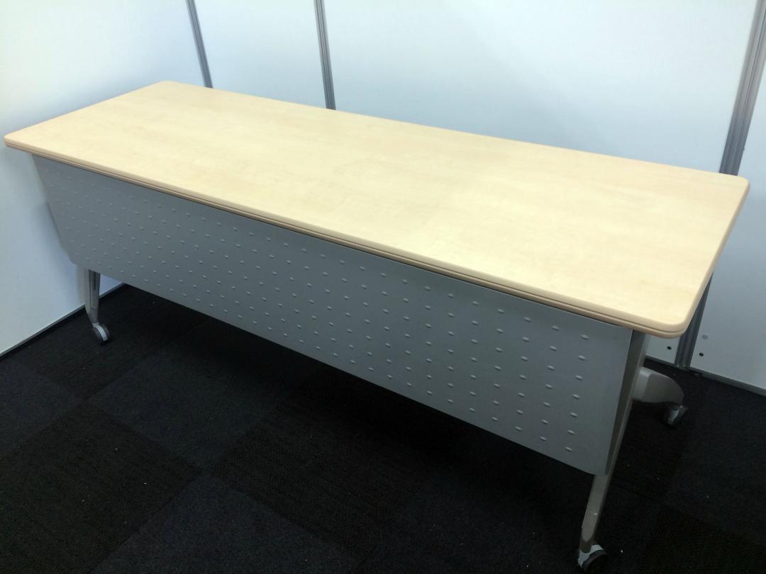 【ナチュラル色】内田製｜平行スタックテーブル｜【幅1800】
                        SH
                                    中古
            