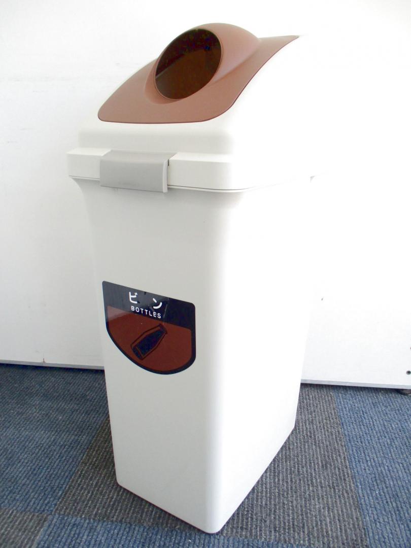 【あると便利な商品！】意外に入手困難なごみ箱！【オフィスの必需品】
                        
                                    中古
            