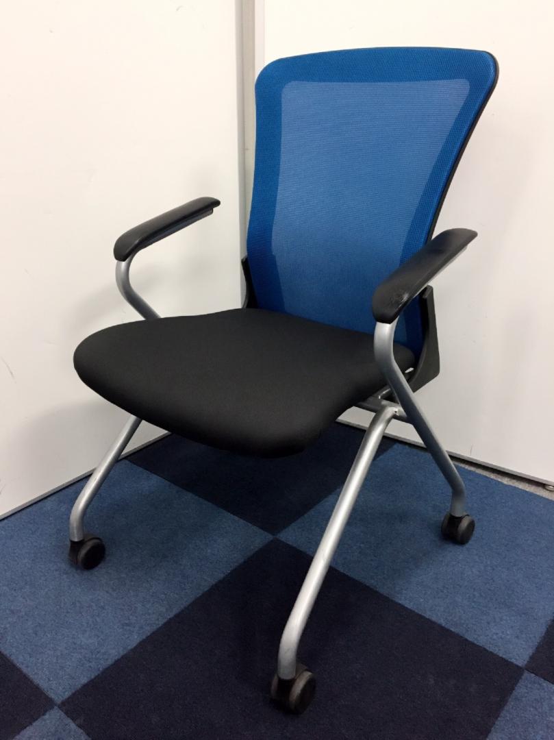 【12脚入荷!!】スペースを抑えての使用に最適！！井上金庫製　高機能スタッキングチェア【ネスタブル】
                        
                                    中古
            