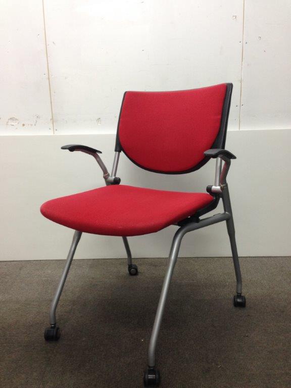 【ロット商品】収納の移動もカンタンなオカムラ製ネスティングチェア【肘付き】
                        プロスタック
                                    中古
            