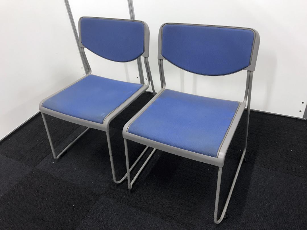 【2脚で￥1,500（税抜)!】イトーキ製｜ブルーのスタッキングチェ【お持ち帰りおすすめいたします！】
                        
                                    中古
            