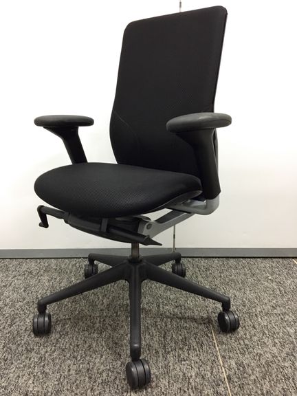 【2脚入荷！】【プラス製　オフィスチェア】
                        Be SERIES
                                    中古
            