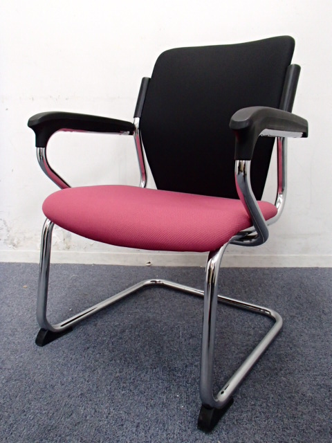 【8脚入荷】ミーティングチェア｜会議用｜ピンクでおしゃれなチェアです！
                        
                                    中古
            