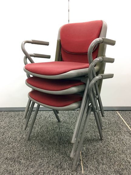 【セット商品！】【イトーキ製　スタッキングチェア3脚】	
                        バーテブラ
                                    中古
            