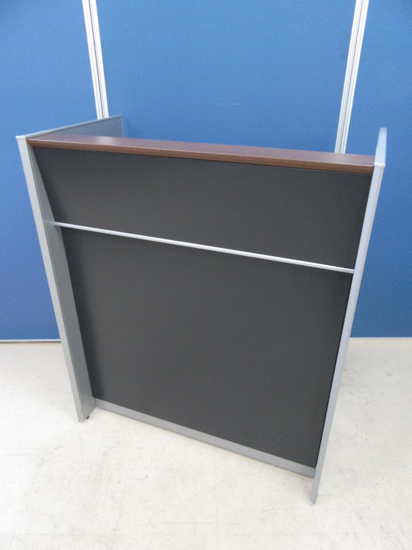 [希少入荷!!]コクヨ(KOKUYO) 演台 ブラウン■電源コンセント付きで、パソコンなどを用いた演説もストレスなく行えます!!1台限定の入荷となります!![新品M価約10万円] 
                        
                                    中古
            