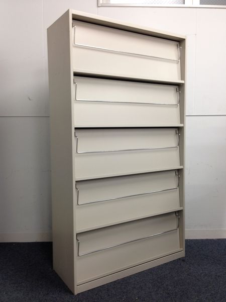 【特別価格！！】【便利な収納の雑誌架】在庫一掃セール実施中！！
                        
                                    中古
            