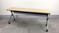 【KS】[2015年製造][天板折り畳み式]キャスター付きミーティングテーブル　幅1800㎜タイプ　2～3名様利用に最適サイズ