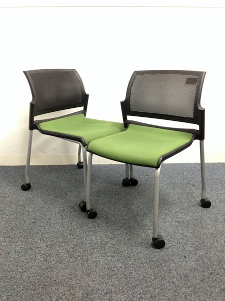 【特別価格】【残り1セット】高品質・キャスター付きスタッキングチェアがこの価格！！
                        FM-310N
                                    中古
            