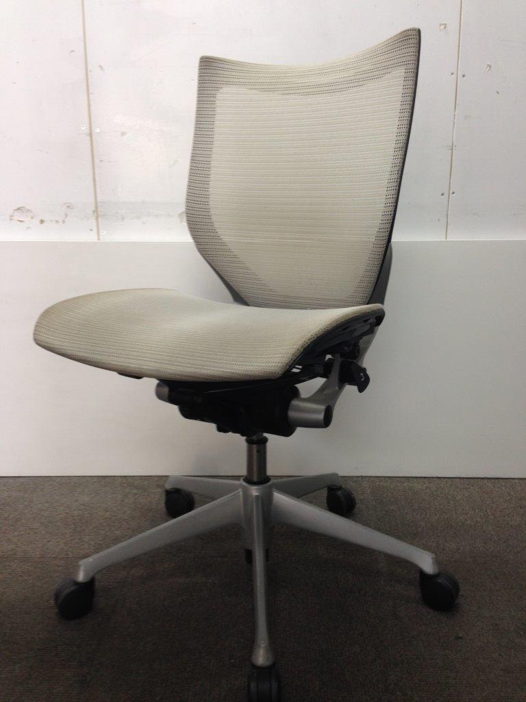 【日焼け多いため特別価格】オカムラ製バロンチェア【通気性の良いメッシュタイプ】
                        バロン
                                    中古
            