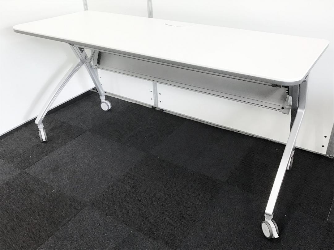 【2015年製！】まだまだ新しい！【折畳んで収納可能！】幕板付き！
                        Luarco
                                    中古
            