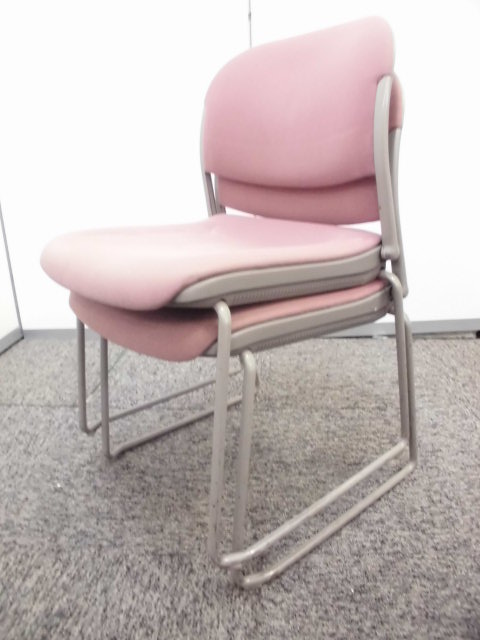 【コンパクト！持ち運びもラクラク！】国内メーカーオカムラ製　2脚セット
                        
                                    中古
            