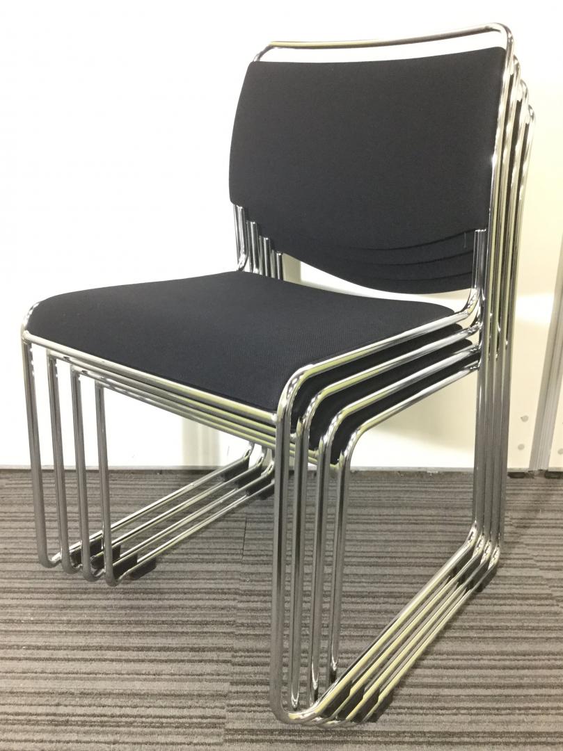 【4脚セット】状態良好のスタッキングチェア4脚セット！まとめてのご購入がお得ですよ！！
                        
                                    中古
            