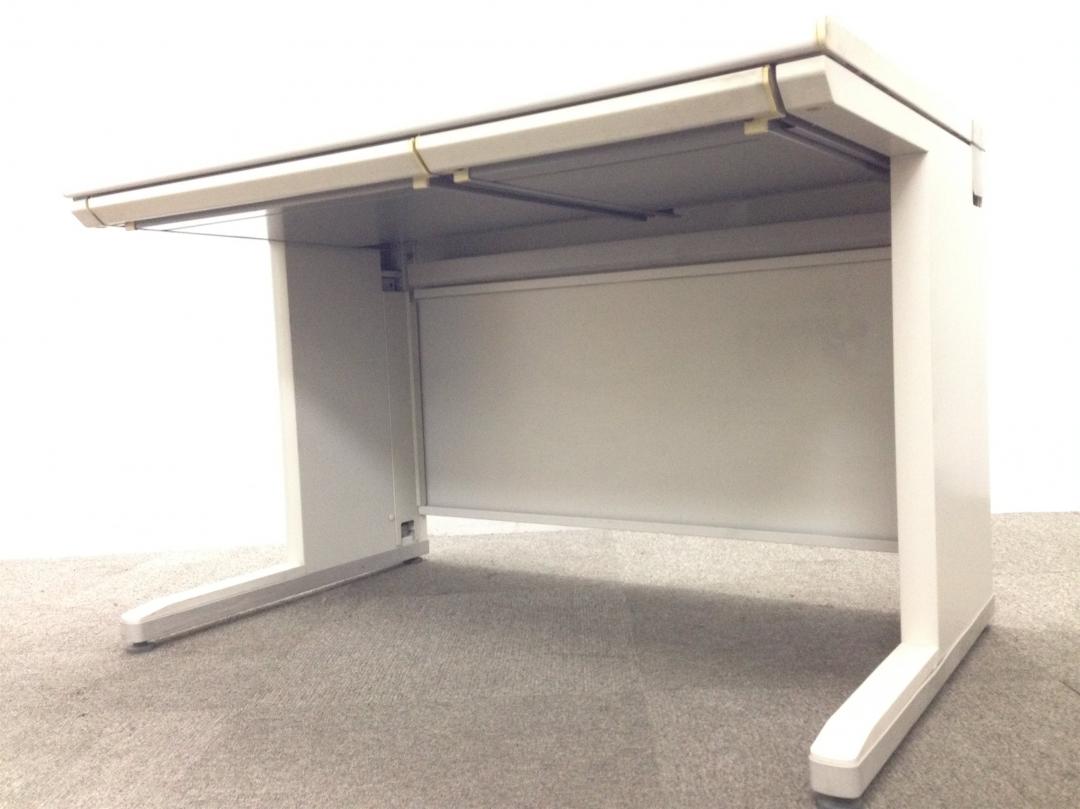 【在庫処分品\5980→\2000】赤字覚悟で頑張ります！！！【2台限定特別価格】コクヨ　W1100平机　【在庫入替品】【一部部材無し】
                        旧MX
                                    中古
            