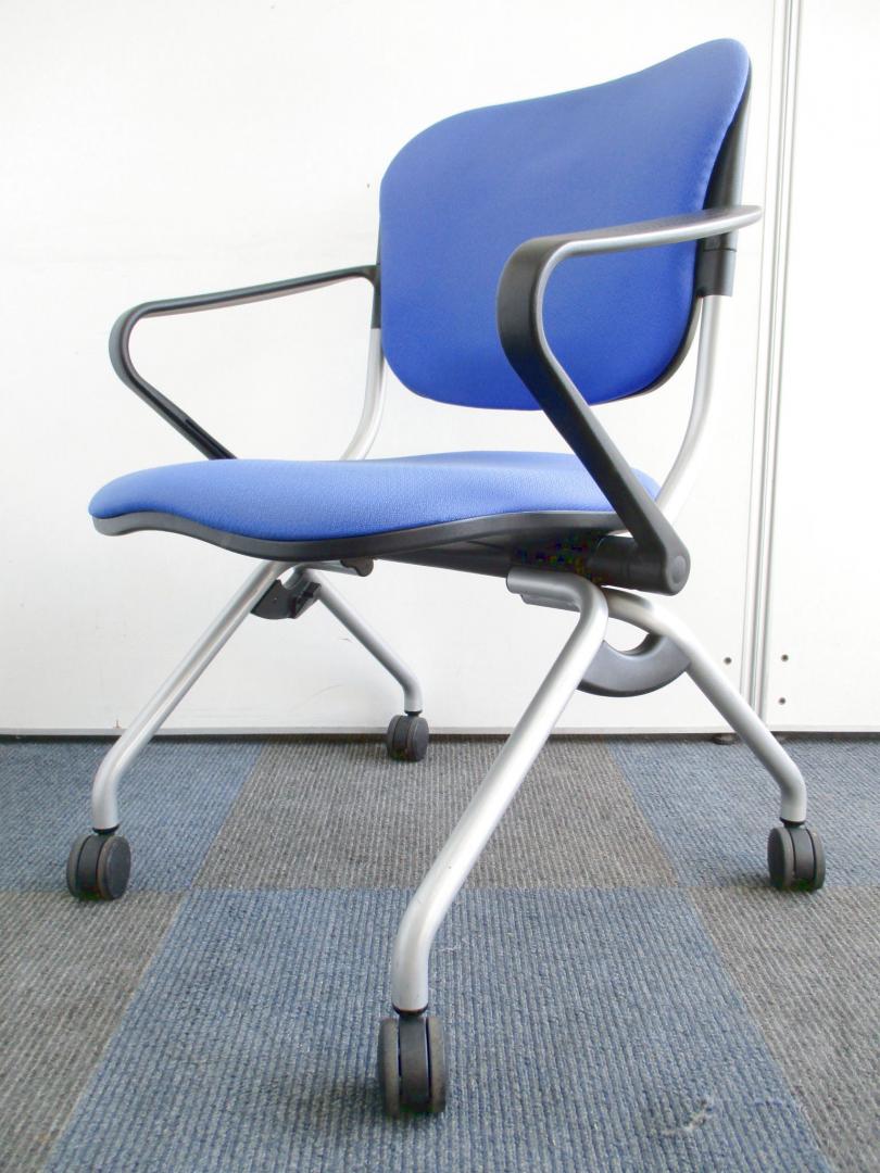 【ブルー色のミーティングチェア！】会議室にぴったりの商品！【折り畳んで収納可能！】
                        トーションライン
                                    中古
            