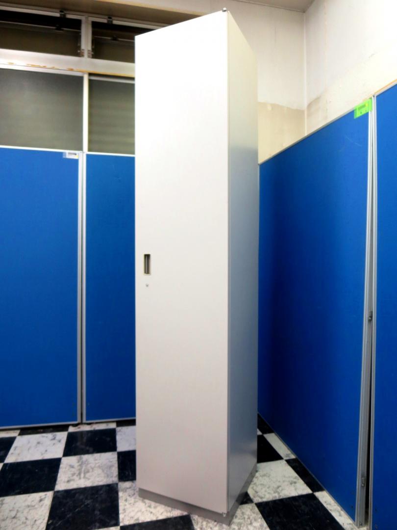 【限定１台！】コンパクトな幅奥行450㎜サイズの書庫！
スペースも有効的に使えます！
                        シンライン
                                    中古
            