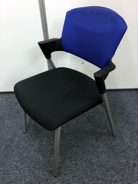 【訳有】穴あきのため大特価
                        プロッティ
                                    中古
            