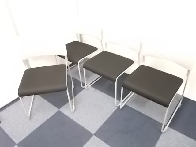 【4脚セット商品】【大量入荷!!】【専門業者にてクリーニング済み】【会議用】重ねて収納　スタックチェア【事務用品】 【オフィス家具】 
                        PMC
                                    新古品
            
