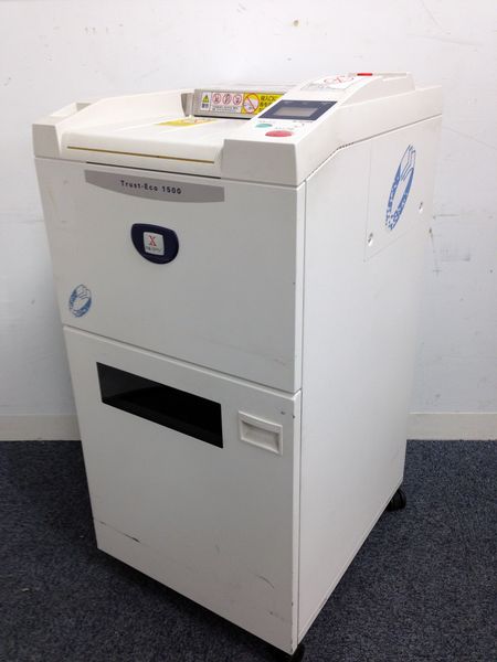 【新品定価89万円(税抜き)のシュレッダー中古で10万円(税抜き)で購入可能！】独自のひきちりぎ裁断方式で高いセキュリティレベルを実現！！
                        Trust-Eco 1500 
                                    中古
            