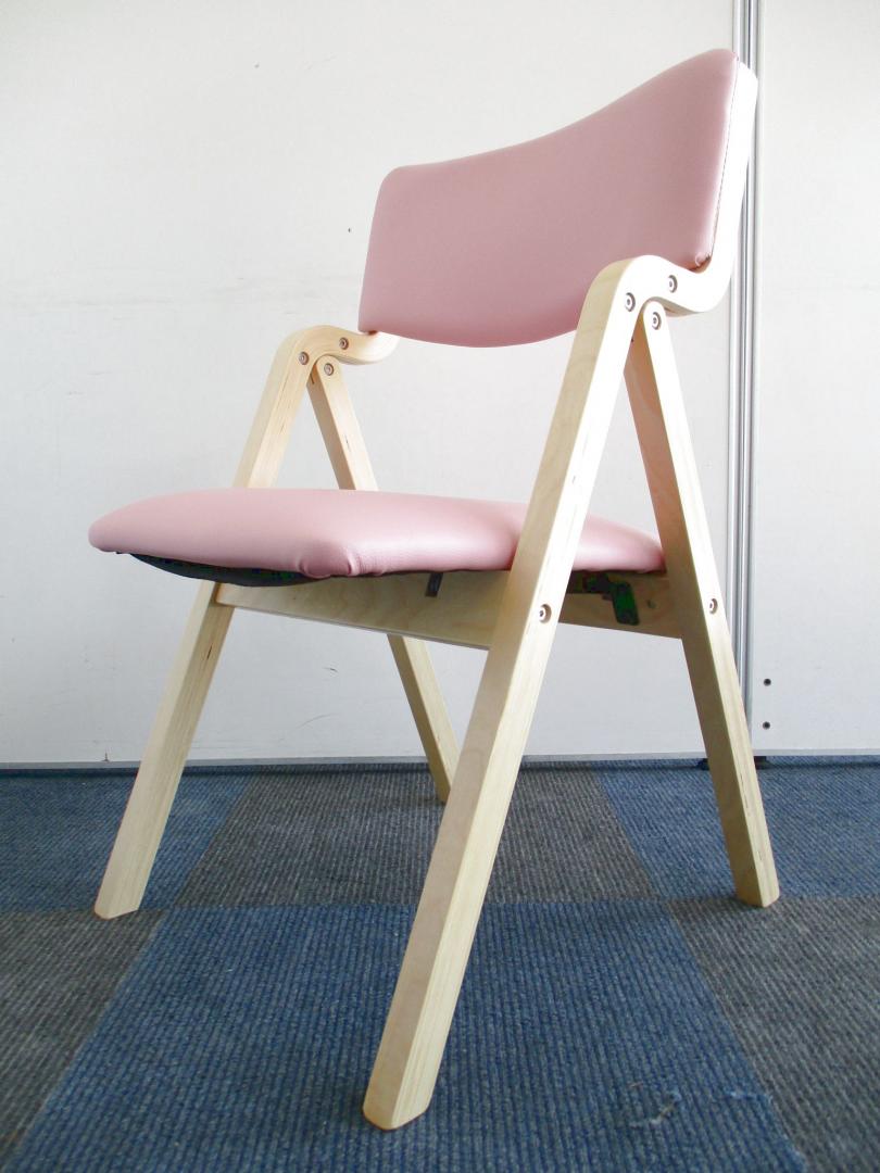 【在庫入れ替えセール品】折り畳み式チェア【介護などで車いす利用時にすぐ折り畳めます。】かわいいピンク色
                        KOI
                                    中古
            