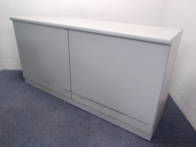 【おつとめ】【1台入荷！】ハイカウンター｜1800mm｜内側棚板付きの便利なハイカウンター！ 
                        
                                    中古
            