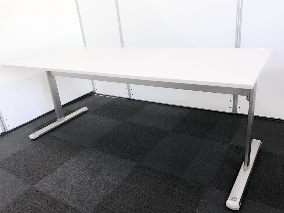 【会議用に！！】W1800 D750のスタック可能なテーブルの入荷です！【最適！！】
                         
                                    中古
            