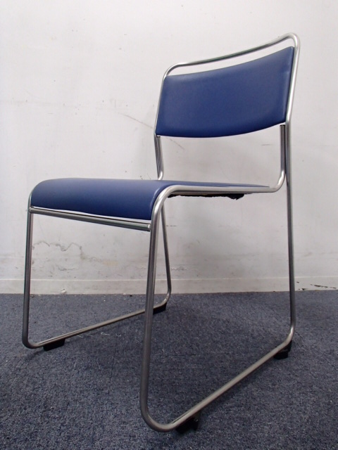 【4台入荷！】コクヨ製｜スタッキングチェア｜汚れを拭き取りやすいビニール地！
                        CK801
                                    中古
            