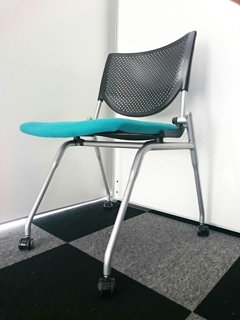 【鮮やかな緑と黒のコントラストが魅力】オカムラ製・プロスタック【ネスティングチェア】
                        プロスタック
                                    中古
            