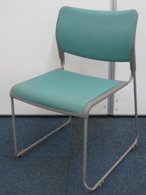 【大量入荷！】シンプルなデザインでどんなお部屋にもぴったり！使わない時には重ねて収納可能！【オカムラ製】
                        
                                    中古
            