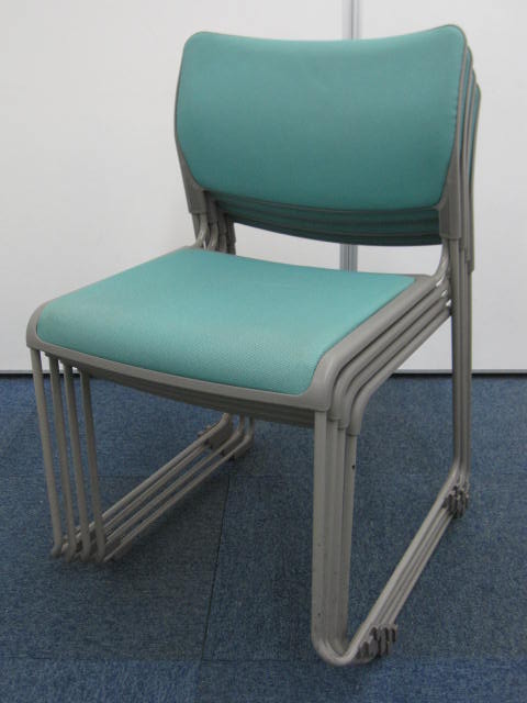 【大量入荷！】シンプルなデザインでどんなお部屋にもぴったり！使わない時には重ねて収納可能！4脚セット【オカムラ製】
                        
                                    中古
            