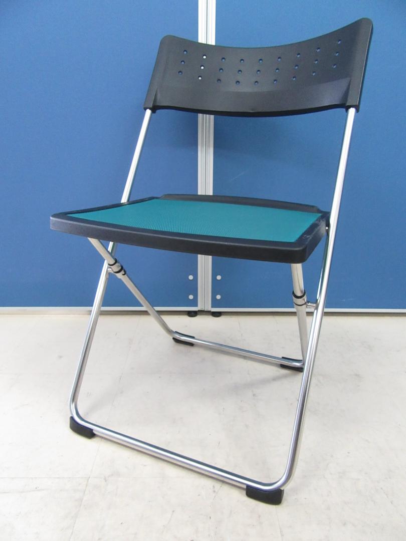 [残り1脚価格!!]コクヨ(KOKUYO) パンタチェアー■座り心地の快適さと持ち運びやすさや収納の便利さを追求!!体育祭や自治会等で大活躍の折り畳みイスです!!
                        パンタチェアー
                                    中古
            