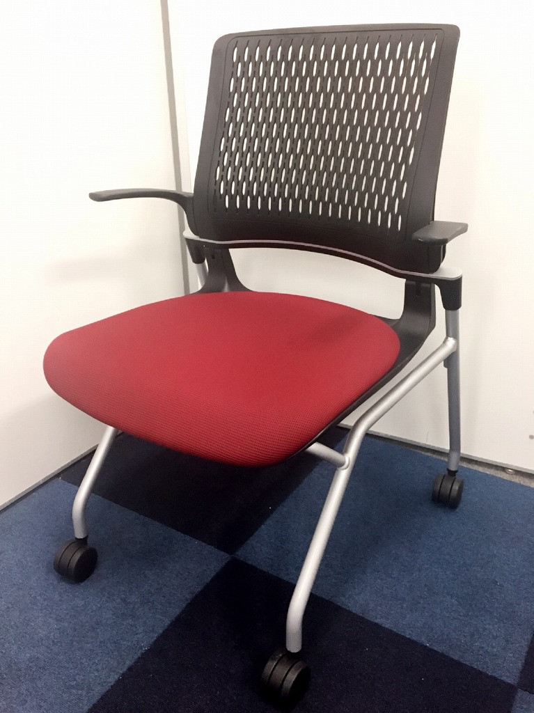 【コクヨ製ネスティングチェア】デザイン性・座り心地共に一押しのチェアが2脚限定でお買い得！【２脚限定】
                        オルディナ
                                    中古
            