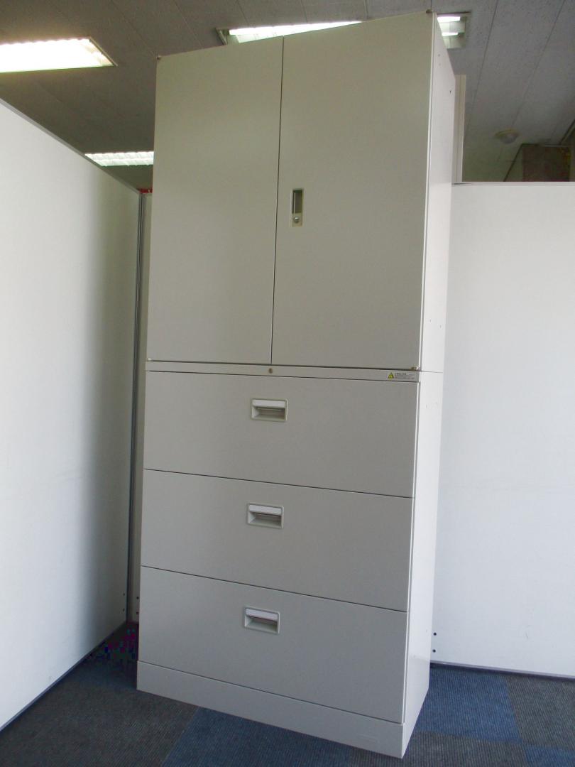 【書類整理の定番商品！】上下に分けて収納可能！【両開き＋３段ラテラル！】
                        42
                                    中古
            