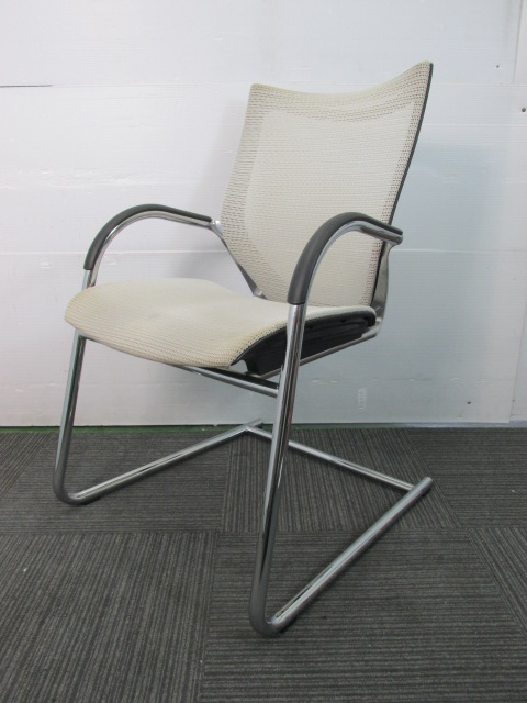 オカムラ製のバロンシリーズのミーティングチェアの入荷です！！
                        バロン
                                    中古
            