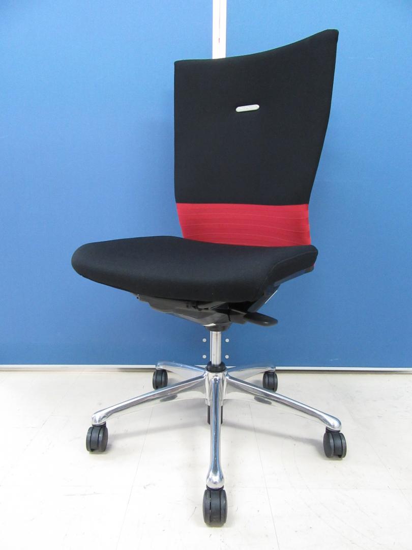 [在庫入替につき特別価格にて!!]岡村製作所(okamura) フィーゴチェア(Feego) シームレス ハイバック■カラー：レッド×ブラック[ポリッシュ]
                        フィーゴ
                                    中古
            