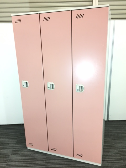 鮮やかなピンクがオフィスを彩ります｜女性用更衣室にどうぞ｜鍵付き
                        
                                    中古
            