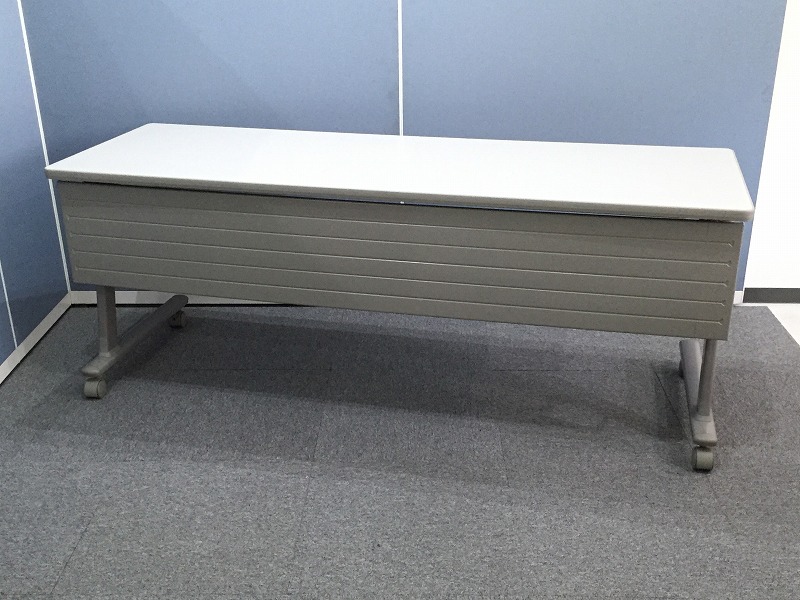 【オープン特価！】会議や受付代わりにご使用くださいませ【１台のみ】
                        その他シリーズ
                                    中古
            