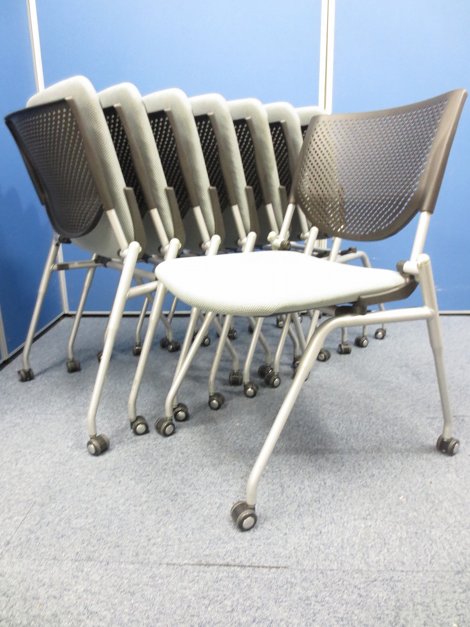 【セット商品！】大量8脚セットのネスティングチェア！セット価格にて1脚あたり20％オフ！
                        プロスタック
                                    中古
            