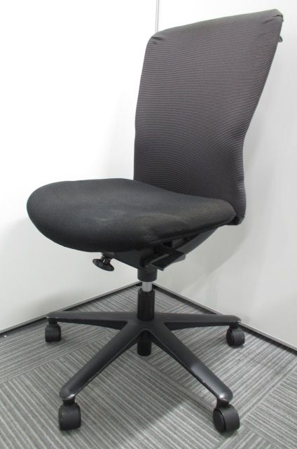 大量入荷！カジュアル＆スタイリッシュ！便利なハンガー付き！
                        ルディオ
                                    中古
            