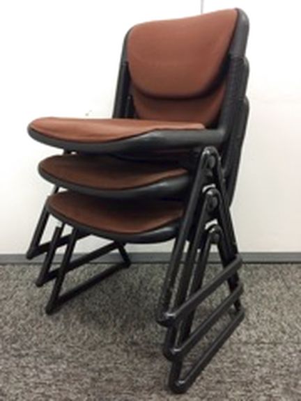 【セット商品！】【イトーキ製　スタッキングチェア3脚】	
                        バーテブラ
                                    中古
            